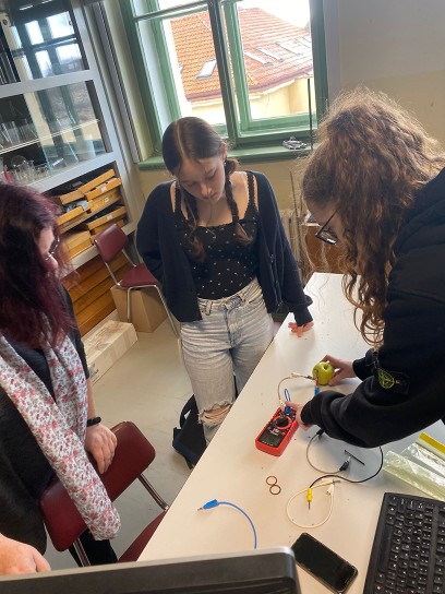 Projektový den B. Hrabala - Fyzika 7